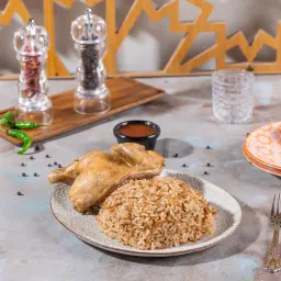 وجبة دجاج محمر